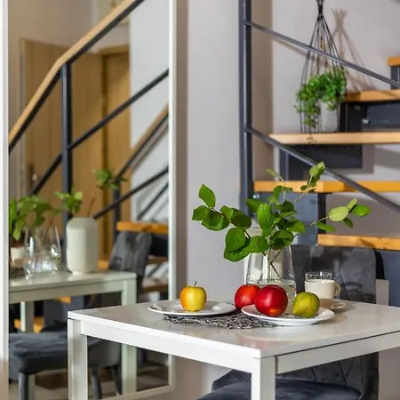 Dabrowskiego By The Railway Station Wroclaw