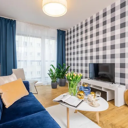 Dabrowskiego By The Railway Station * Wroclaw