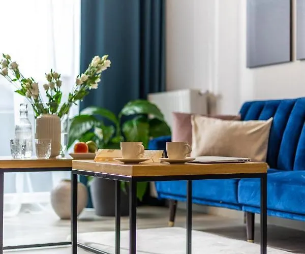 Lägenhet Dabrowskiego By The Railway Station *