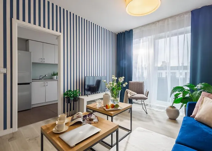 Dabrowskiego By The Railway Station ורוצלב