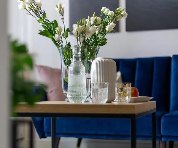 Dabrowskiego By The Railway Station ורוצלב