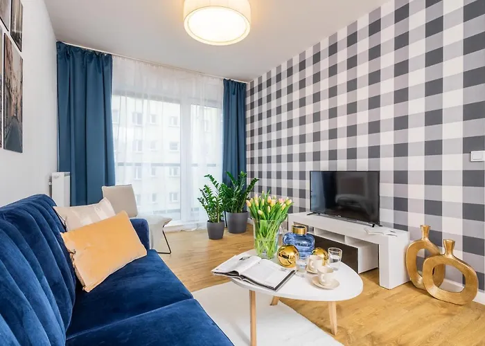 Dabrowskiego By The Railway Station * Wroclaw